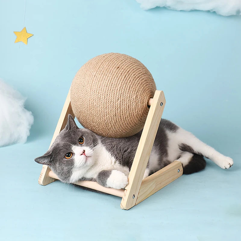 griffoir_a_chat_grattbaball chat dessous la boule