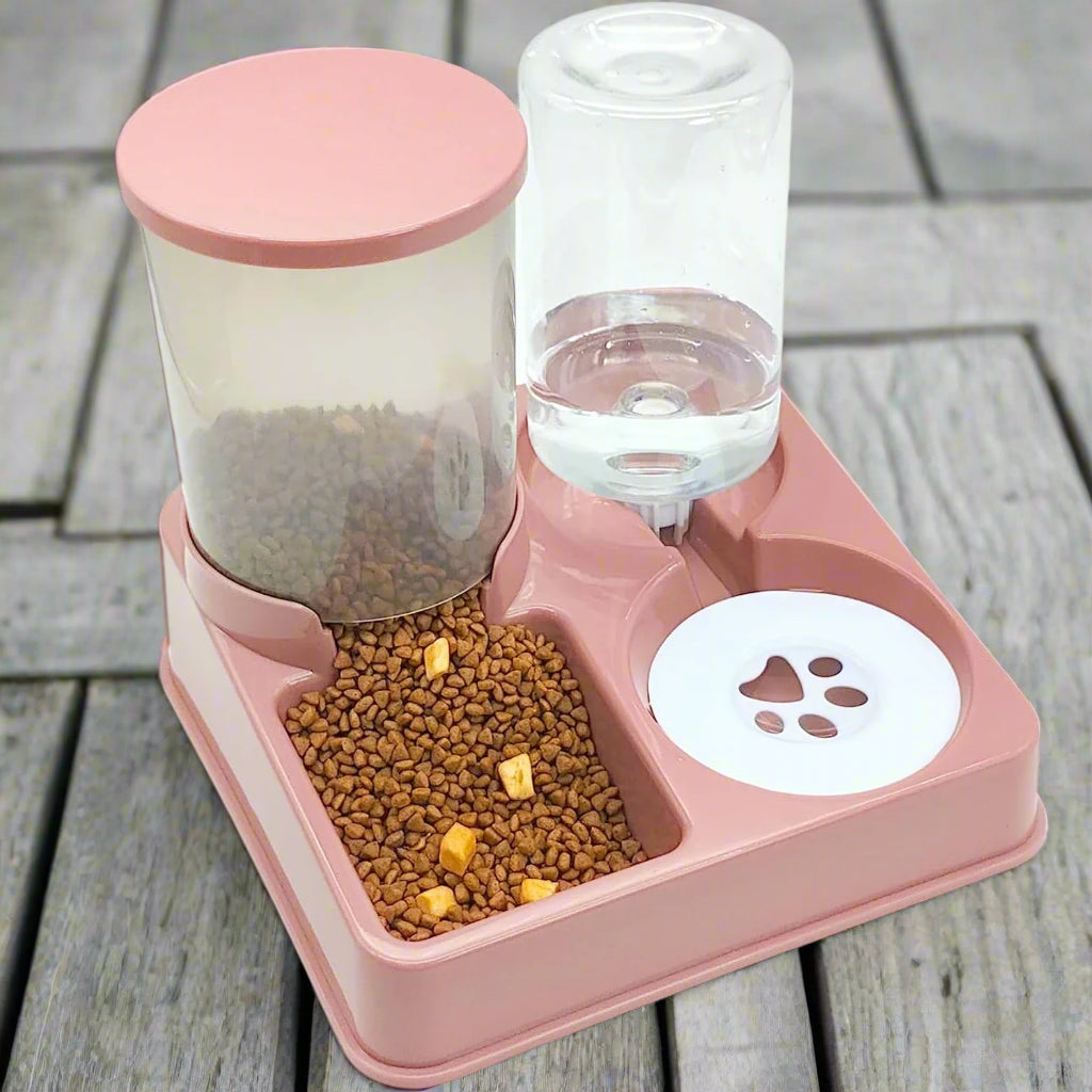 distributeur de croqettes pour chat  avec réservoir d'eau de couleur rose