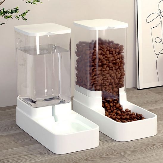 distributeur_de_croquettes_pour_chat bacs transparents