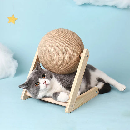 griffoir_a_chat_grattbaball chat dessous la boule